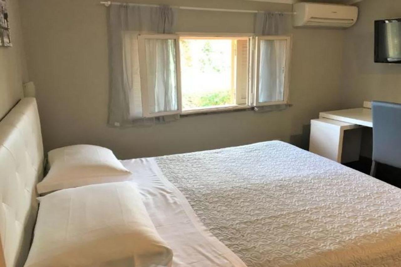 Hotel Orto Di Roma Esterno foto