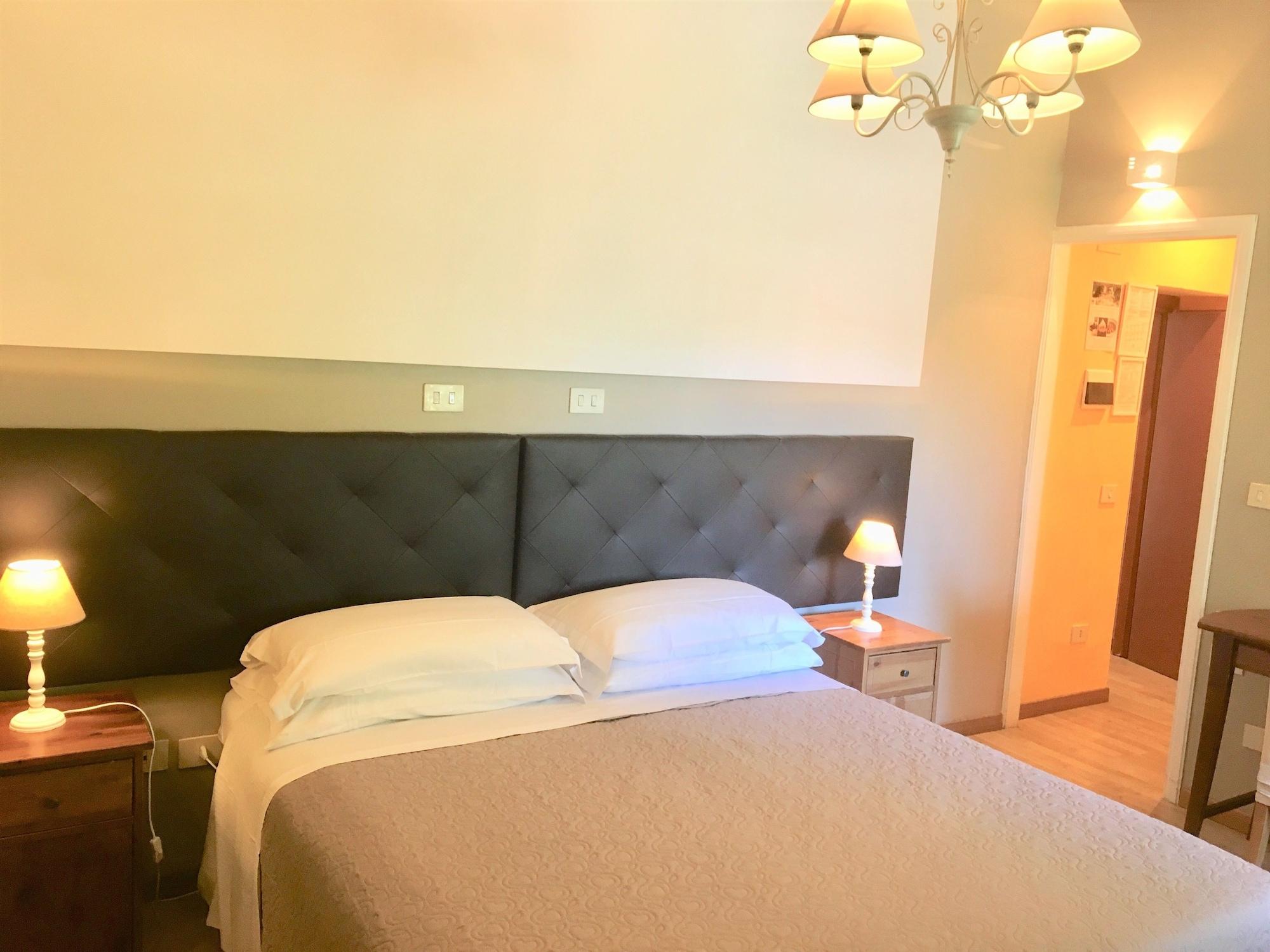 Hotel Orto Di Roma Esterno foto