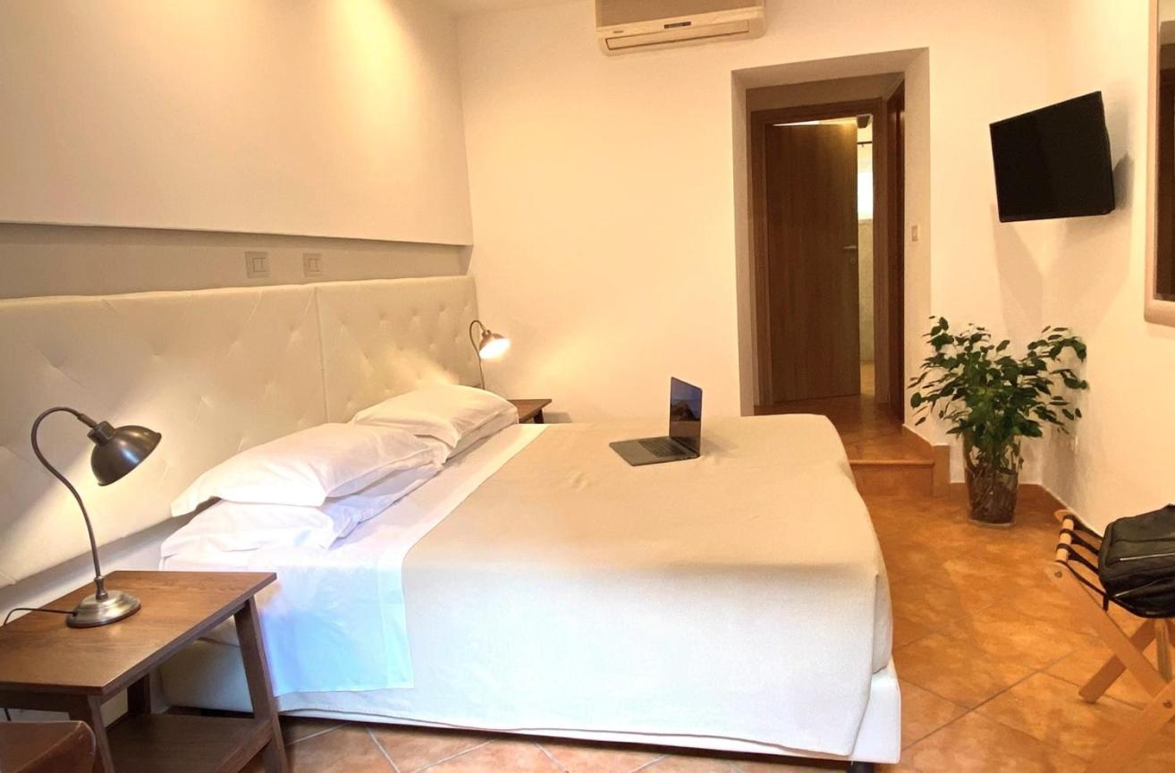 Hotel Orto Di Roma Esterno foto