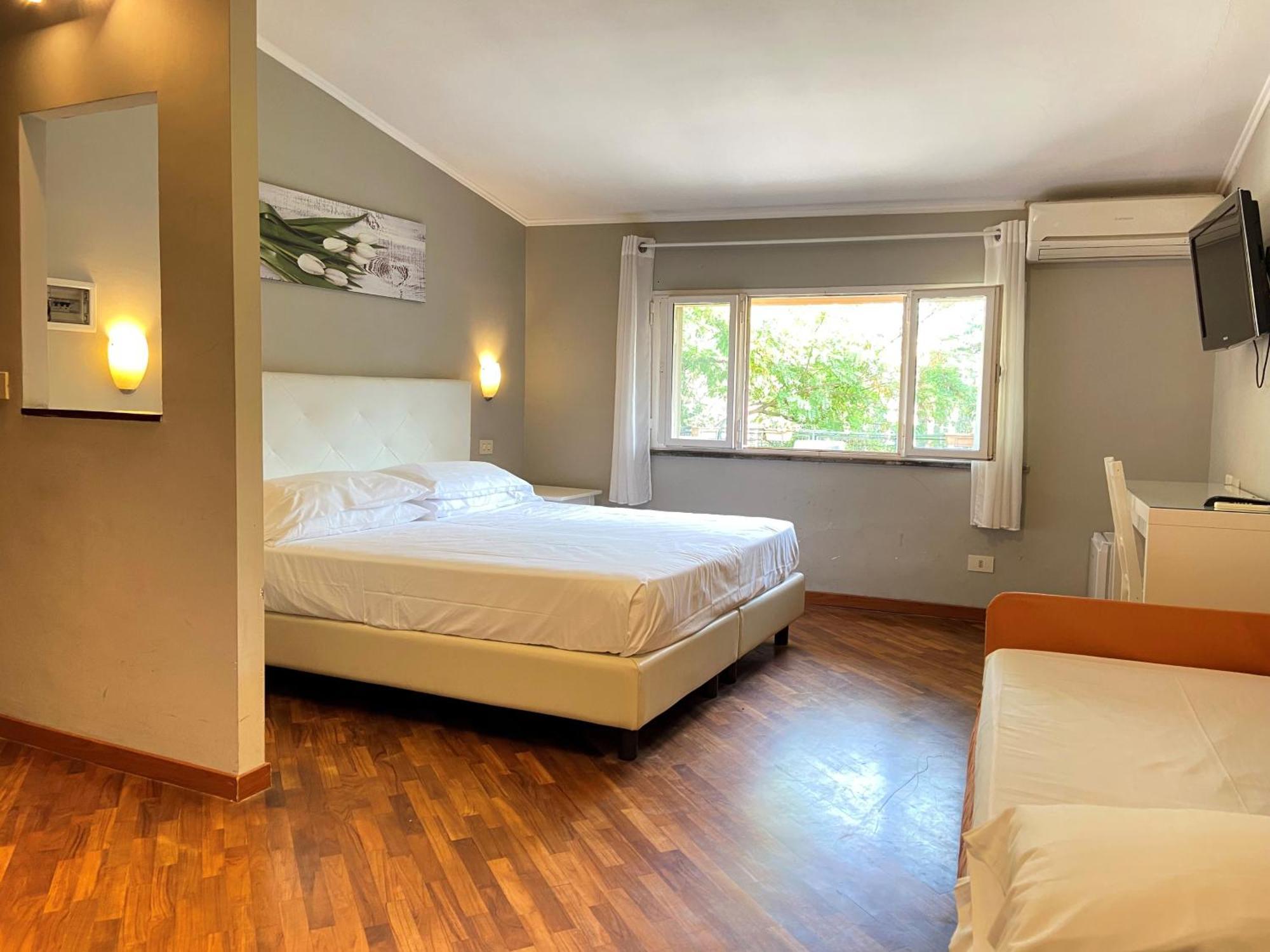 Hotel Orto Di Roma Esterno foto